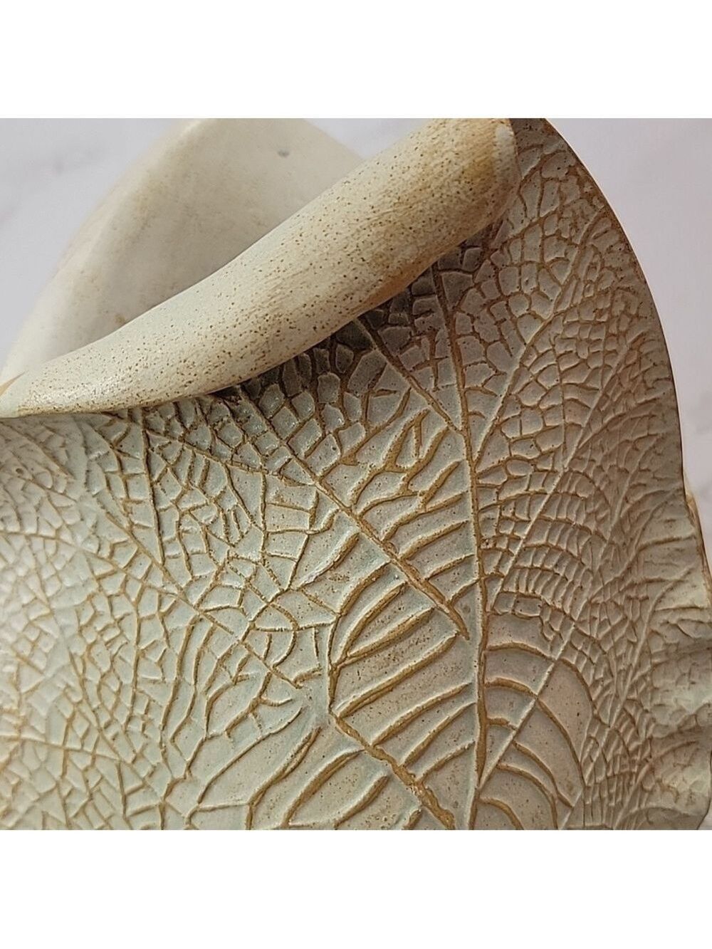 Textured Leaf Patterned Ceramic Vase - Picture 2 of 8